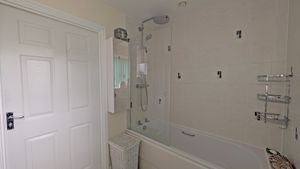 BATHROOM- click for photo gallery